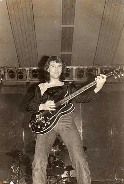 Golden Earring February 05, 1977 Haarlem - Beijneshal show photo unknown photographer